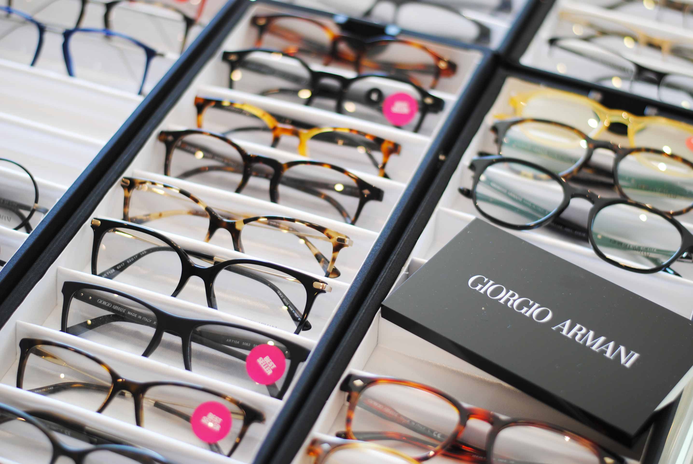 Optometrista Ondrej: Lidé jsou smíření s tím, že pořízení brýlí představuje značnou investici. Přitom to tak vůbec být nemusí.